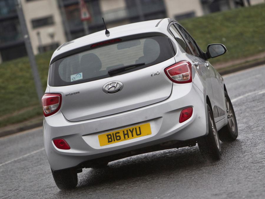  Hyundai i10 2013 года  (UK) (фото 6 из 12)